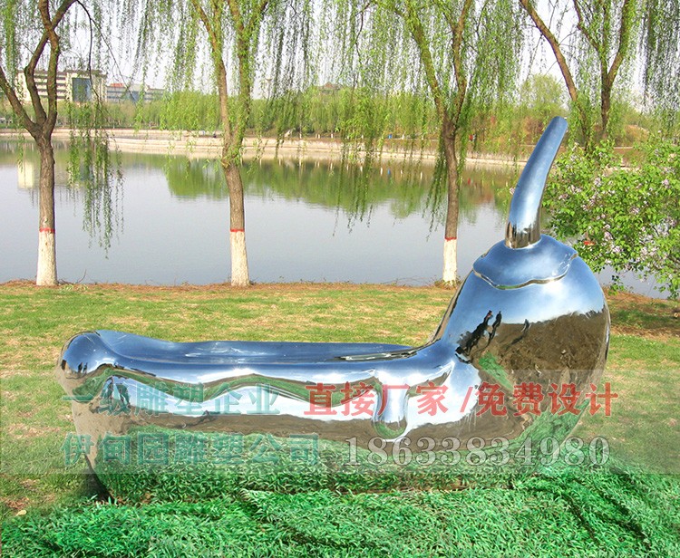 004雕塑小品.jpg 004雕塑小品.jpg